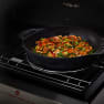 Wok y vaporera Weber® Crafted
