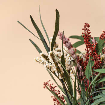 Cesto de Eucalipto Nicolli con Solidago y Limonium preservado