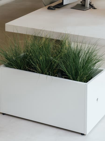 Herstera Metal Planter - Jardinera METAL PLANTER 50 blanco luna