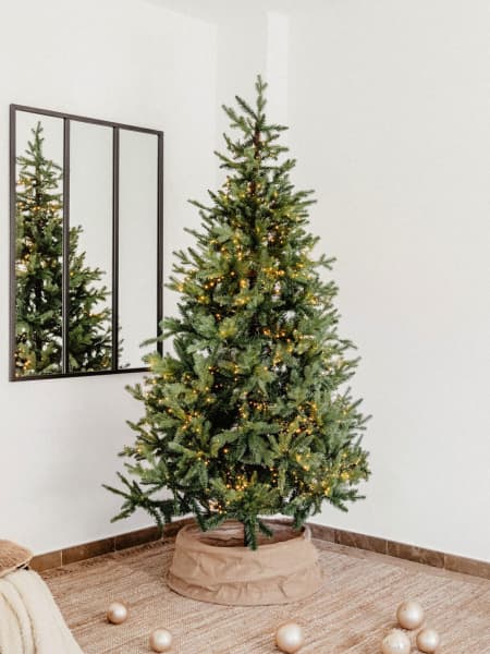 Árbol de Navidad Artificial Allison con Luces LED