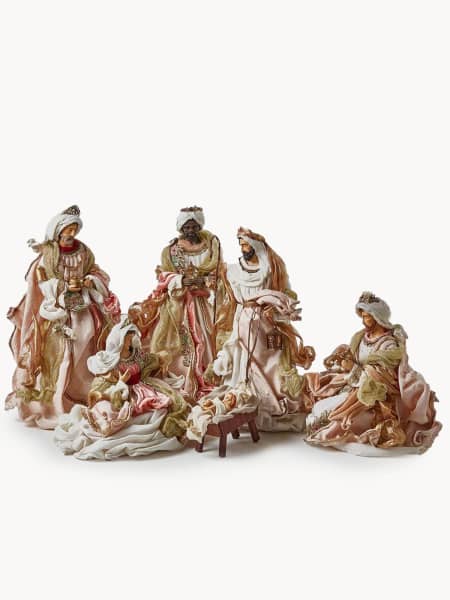 Nacimiento con ropa de tela y Reyes 46 cm para Belén