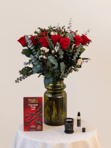 Ramo San Valentín 12 rosas preservadas