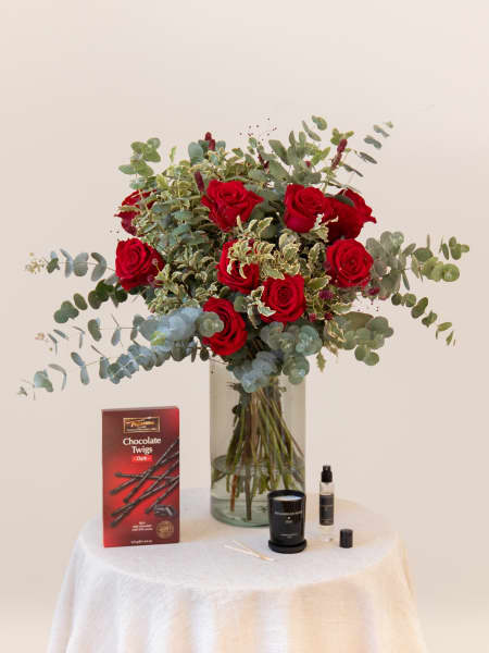 Ramo San Valentín 12 rosas rojas