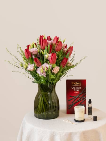 Ramo San Valentín 20 tulipanes con lisiantus