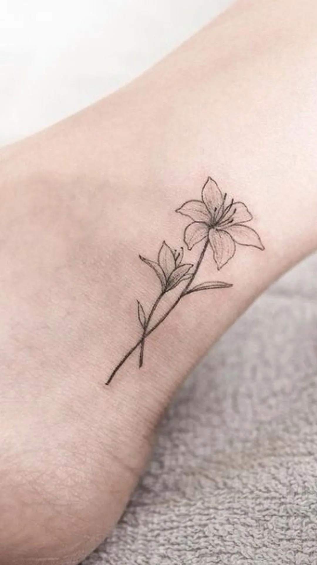 Butterfly Flower Tattoo | TattooDesign Butterfly Flower Tattoo | TattooDesign
