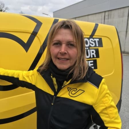 Doris Taschek-Kalcsics https://res.cloudinary.com/fsgpost/image/upload/t_450x450/v1670579135/FSG%20VPA%20Team/Burgenland/Taschek_Kalcsics_Doris_480x480_uarxqf_lqxlz2.jpg