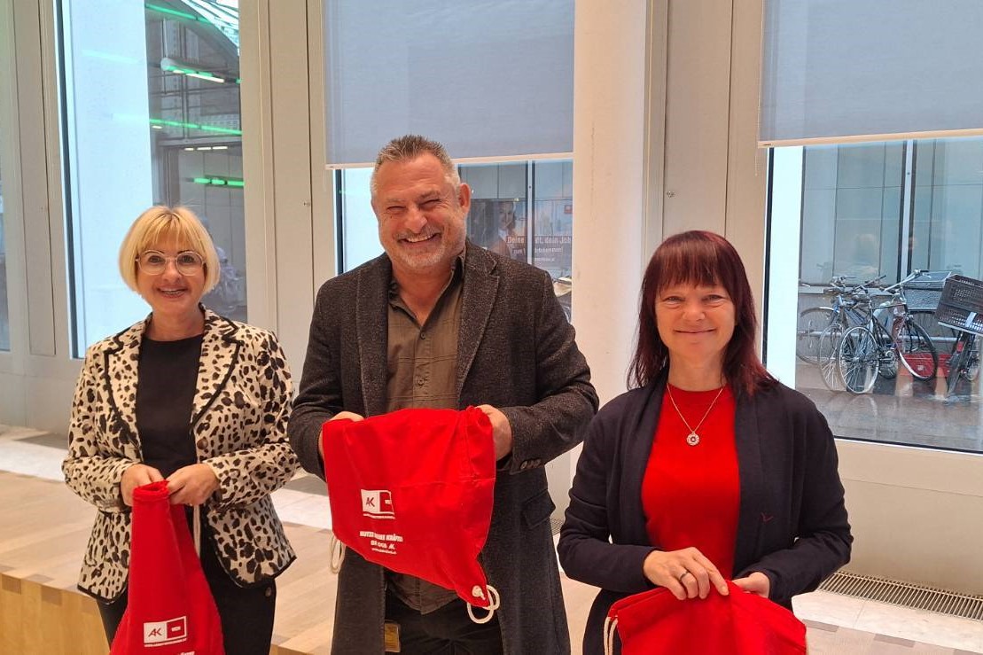 von links nach rechts: Veronika Schmidt, Hermann Neuhold, Angelika Floriani
