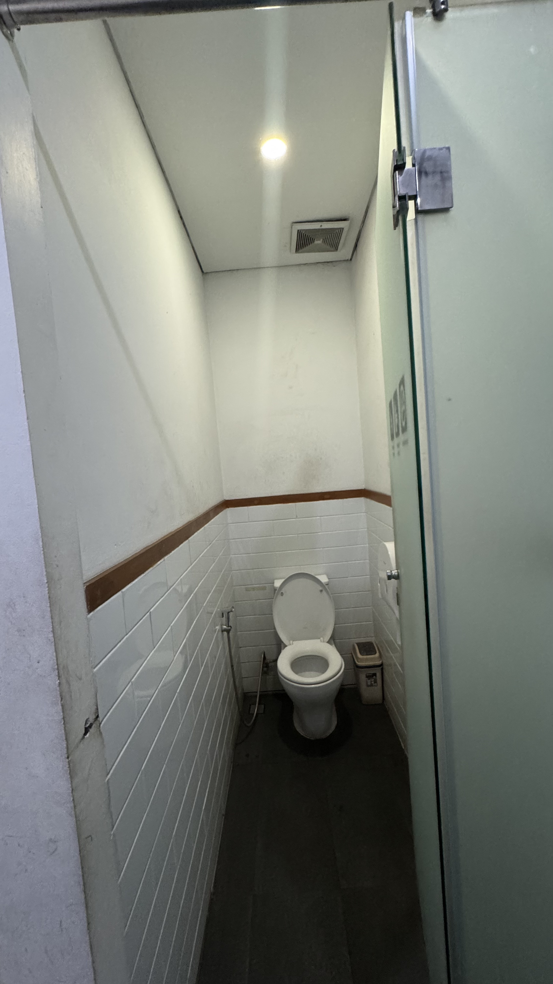 Foto Toilet MCM (3)