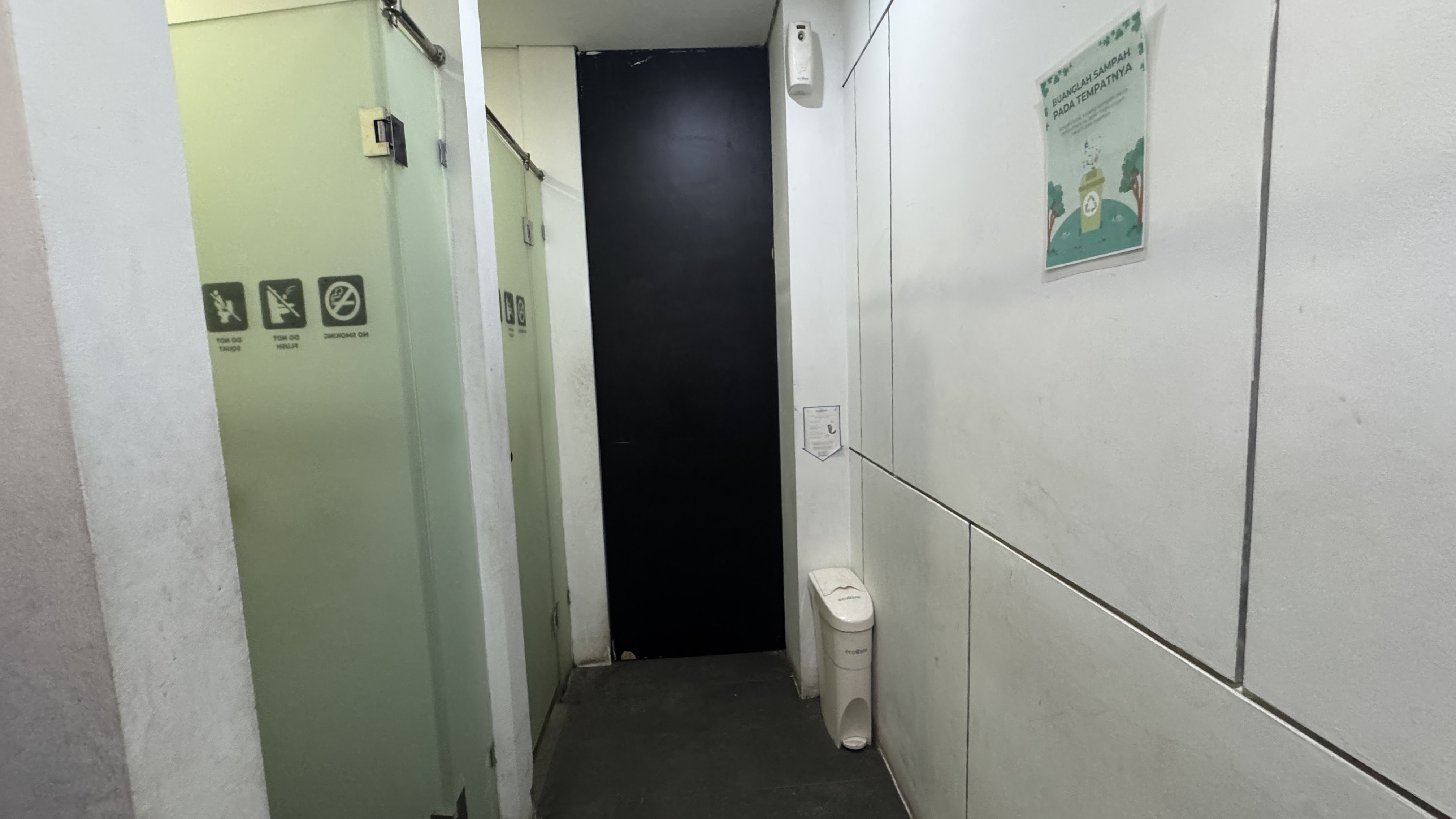 Foto Toilet MCM (4)