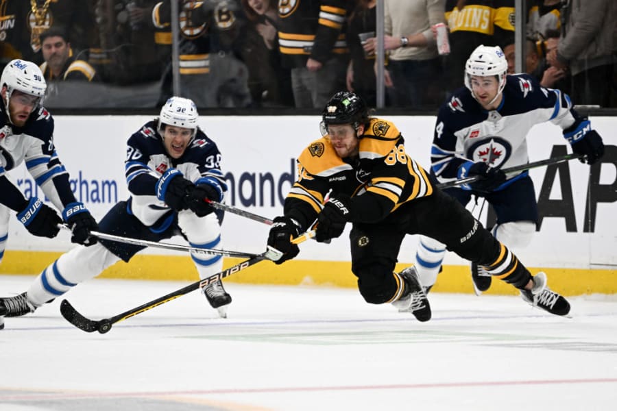 Boston Bruins vs Winnipeg Jets