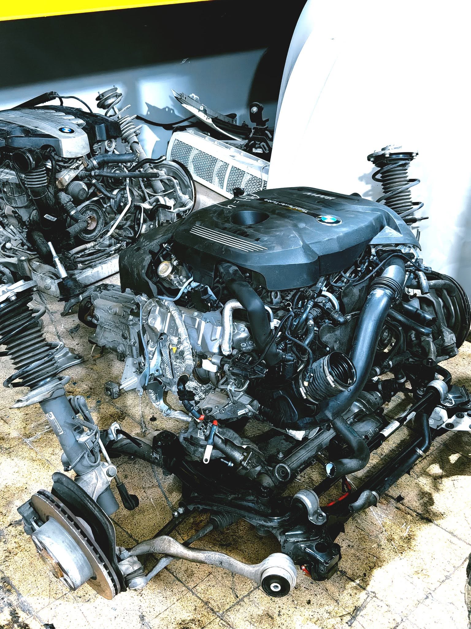 BMW four-cylinder TwinPower Turbo engine assembly