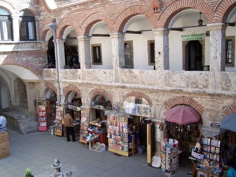 Taşhan Pasajı (Yukarı Taşhan) — Bolu gezilecek yerler