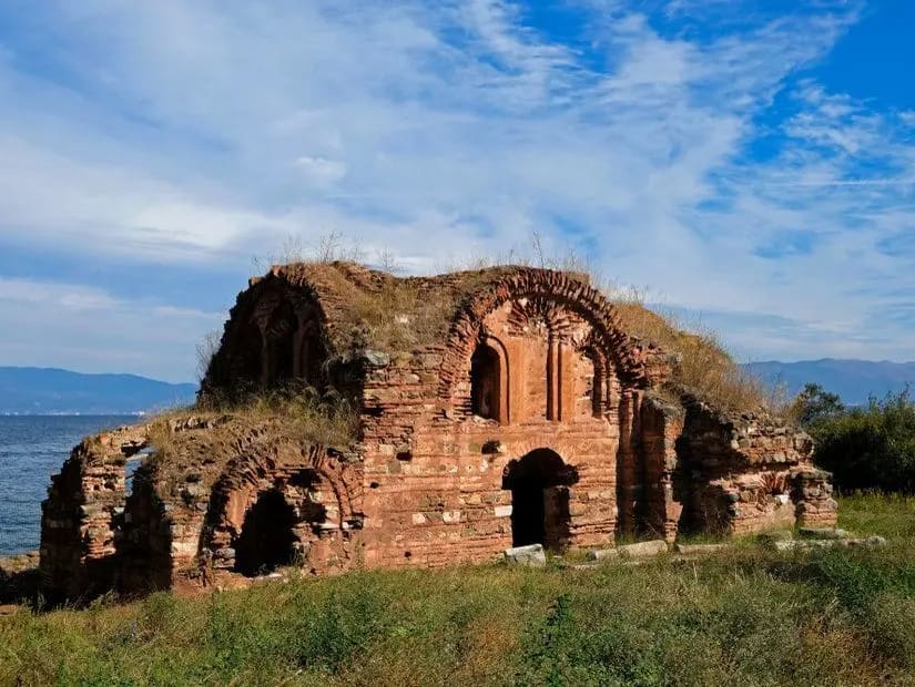 Kurşunlu Manastırı — Aydın kültürel ve dini yapılar