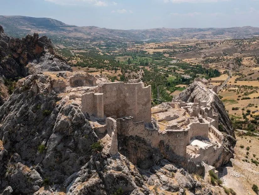 Kahta Kalesi — Adıyaman tarihi yerler