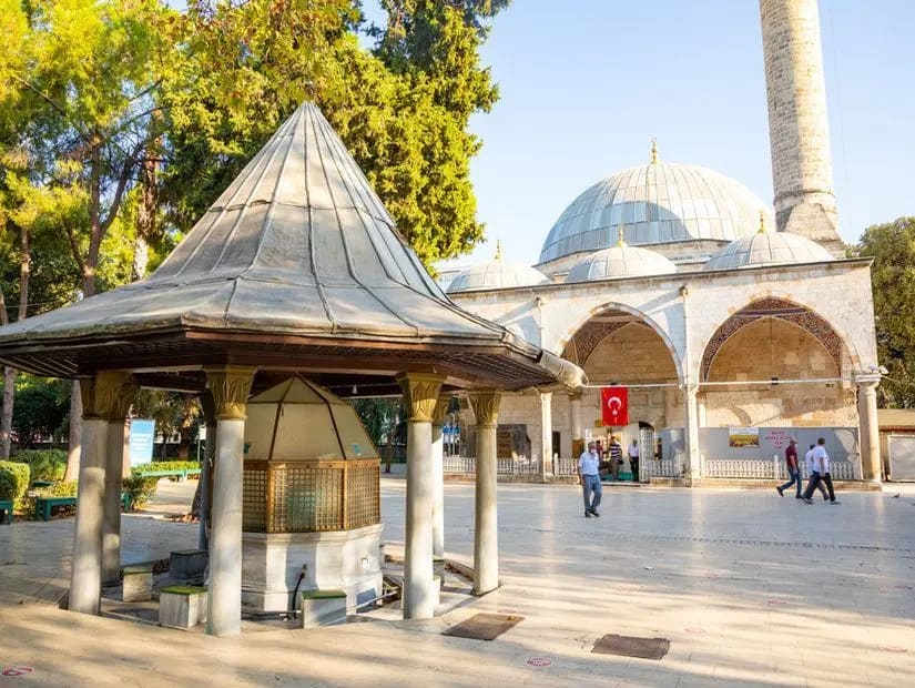 Murat Paşa Camii — Antalya kültürel ve dini yapılar