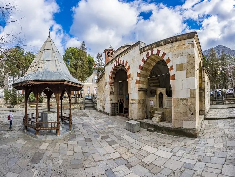 Yörgüç Paşa Camii — Samsun gezilecek yerler