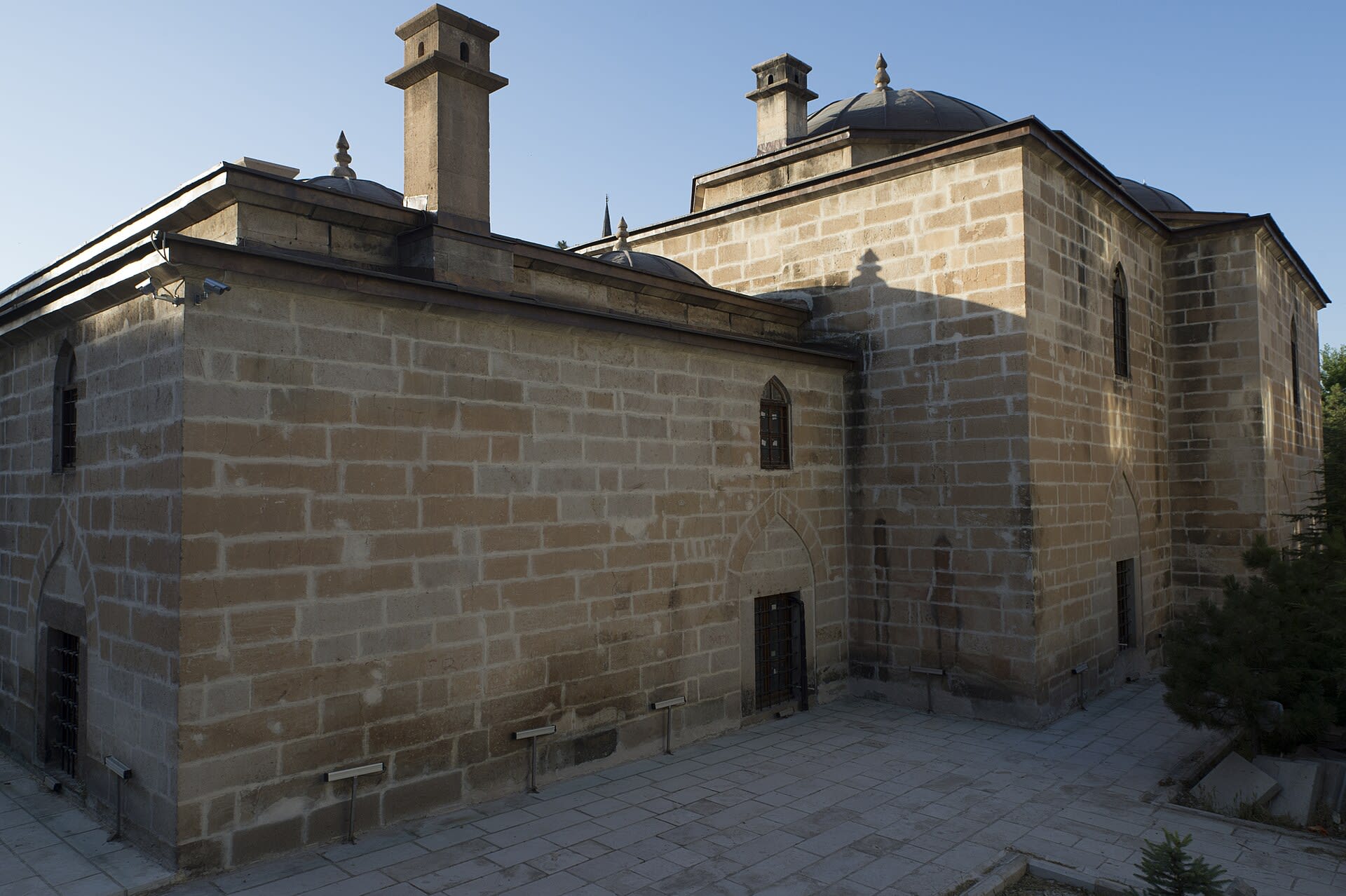 Taş Medrese (Gedik Ahmet Paşa Medresesi) — Afyonkarahisar tarihi yerler