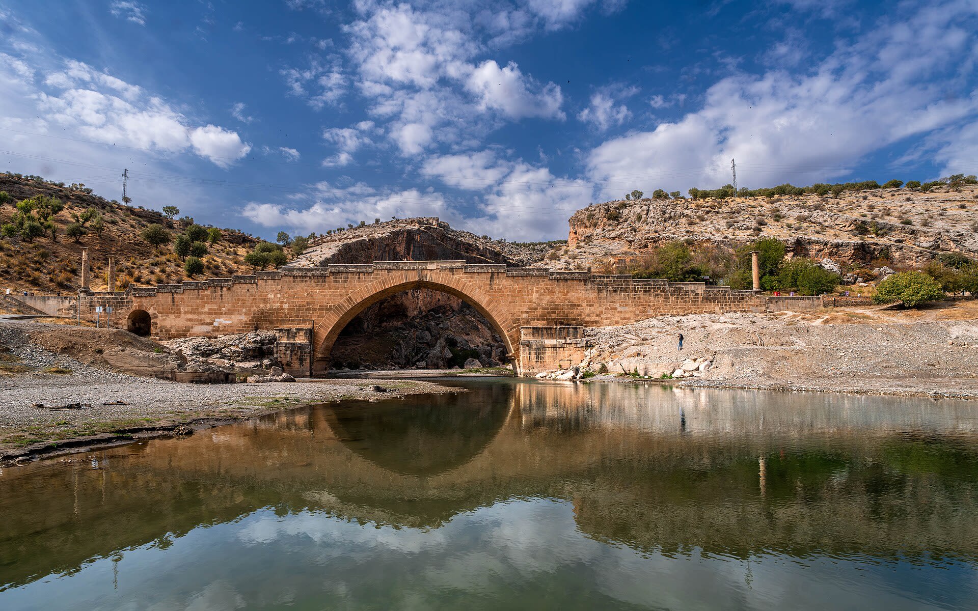 Kahta Çayı Şeytan Köprüsü — Adıyaman tarihi yerler