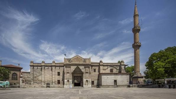Ulu Cami Parkı — Aksaray kültürel ve dini yapılar