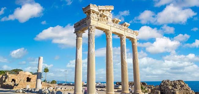 Apollon Tapınağı — Antalya tarihi yerler