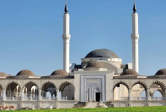 Safvan Bin Muattal Türbesi — Adıyaman kültürel ve dini yapılar
