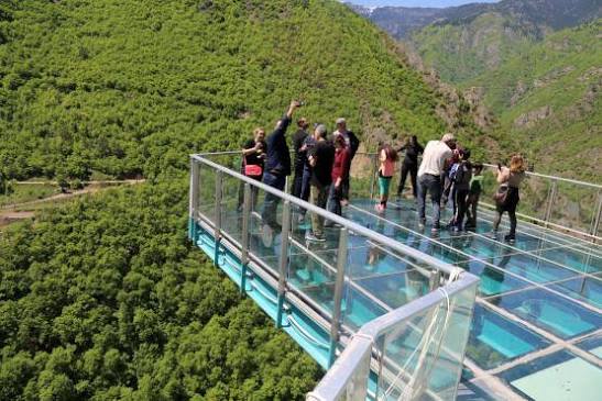 Artvin Cam Teras — Artvin yapılar