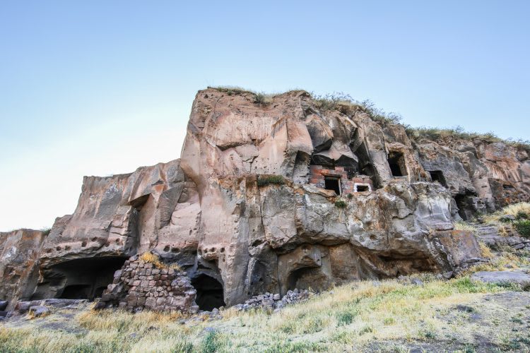 Eski Ahlat Kalesi (Urartu Dönemi) — Bitlis gezilecek yerler