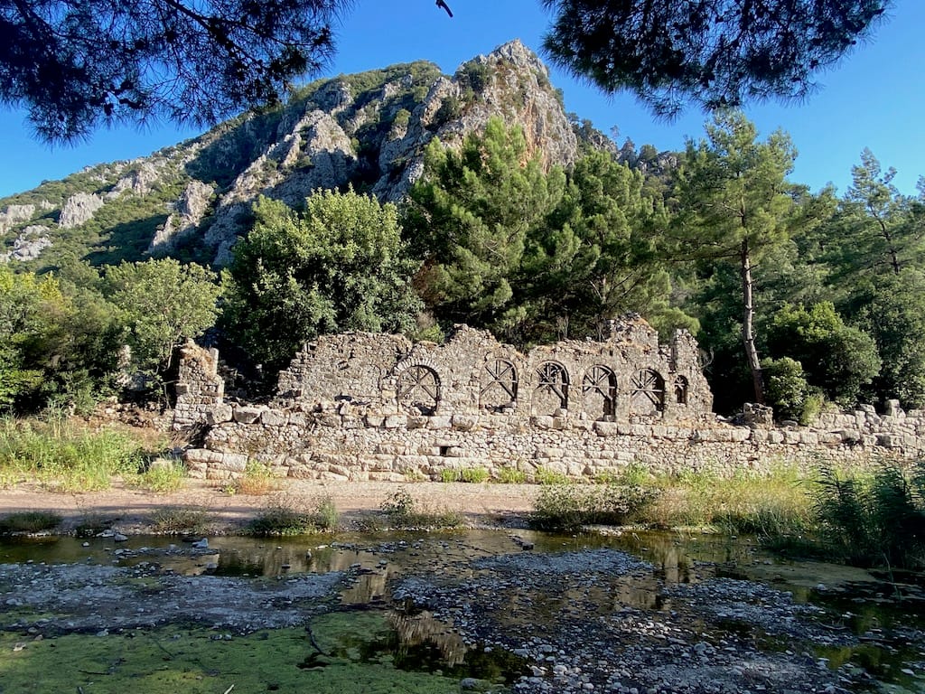 Olympos Antik Kenti — Antalya tarihi yerler