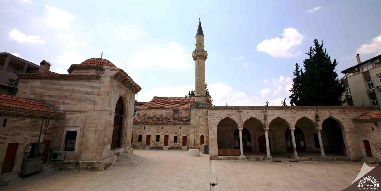 Yağ Camii — Adana kültürel ve dini yapılar