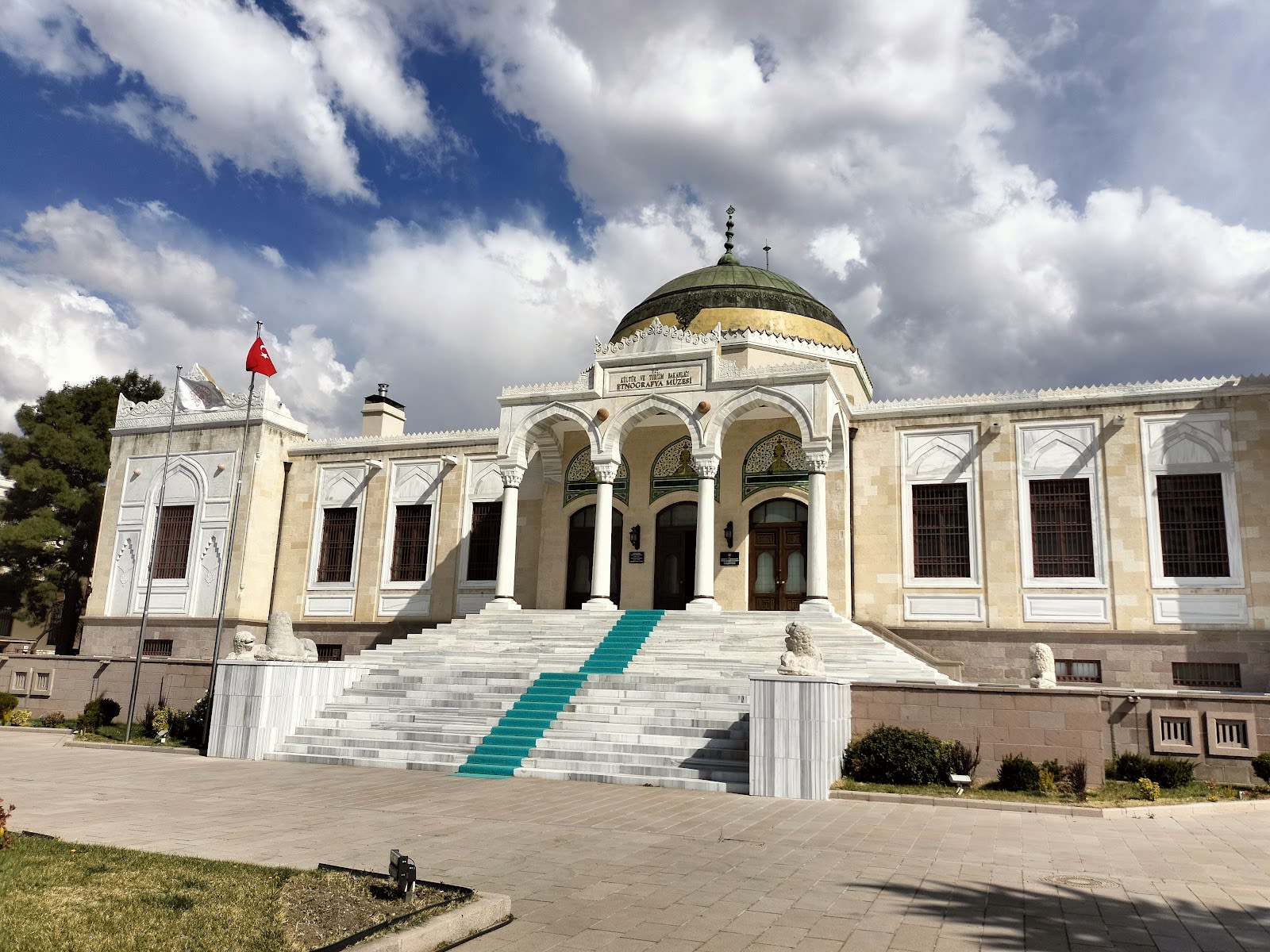 Etnografya Müzesi — Ankara müze ve saraylar