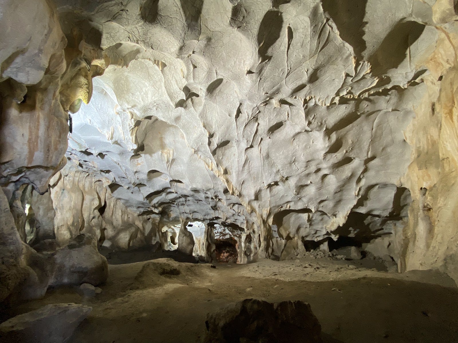 Karain Mağarası — Antalya doğa ve parklar