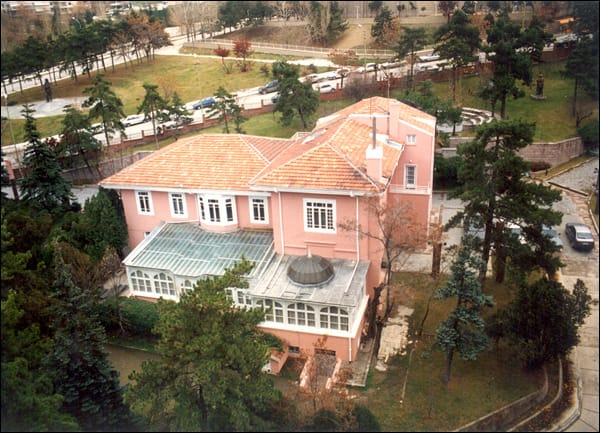 Pembe Köşk — Ankara yapılar