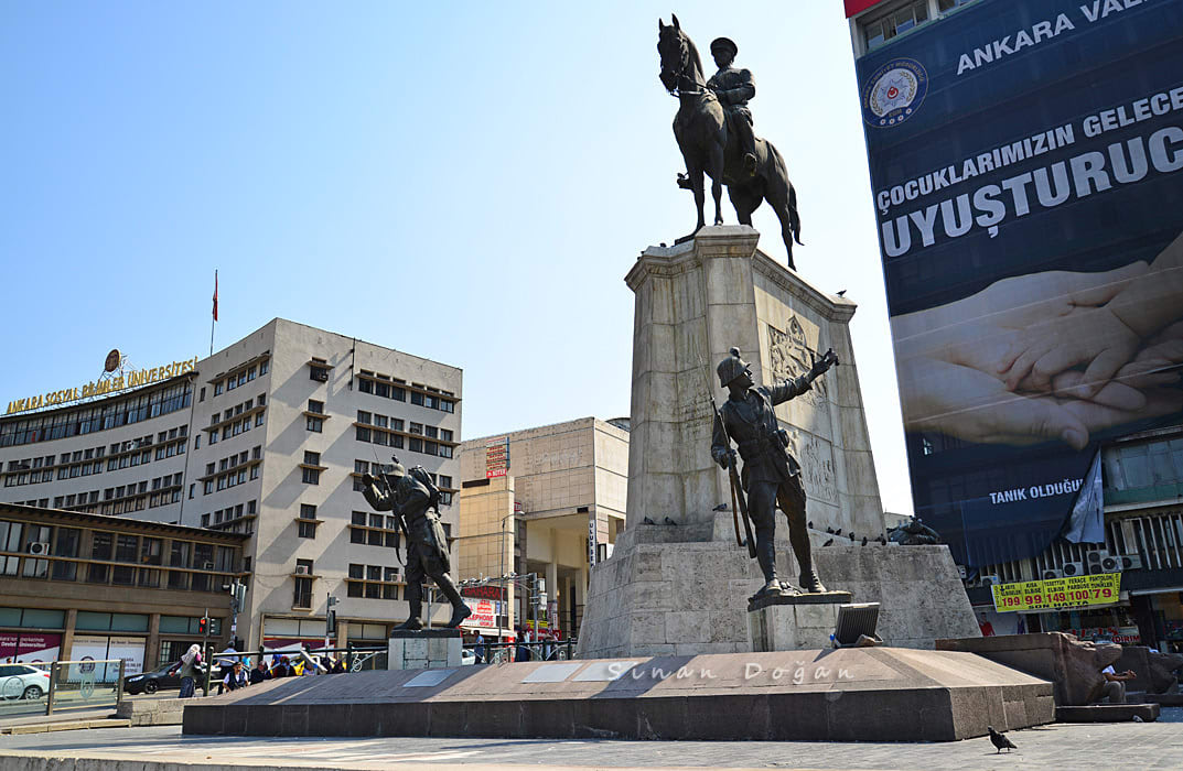 Ulus Atatürk Heykeli — Ankara yapılar