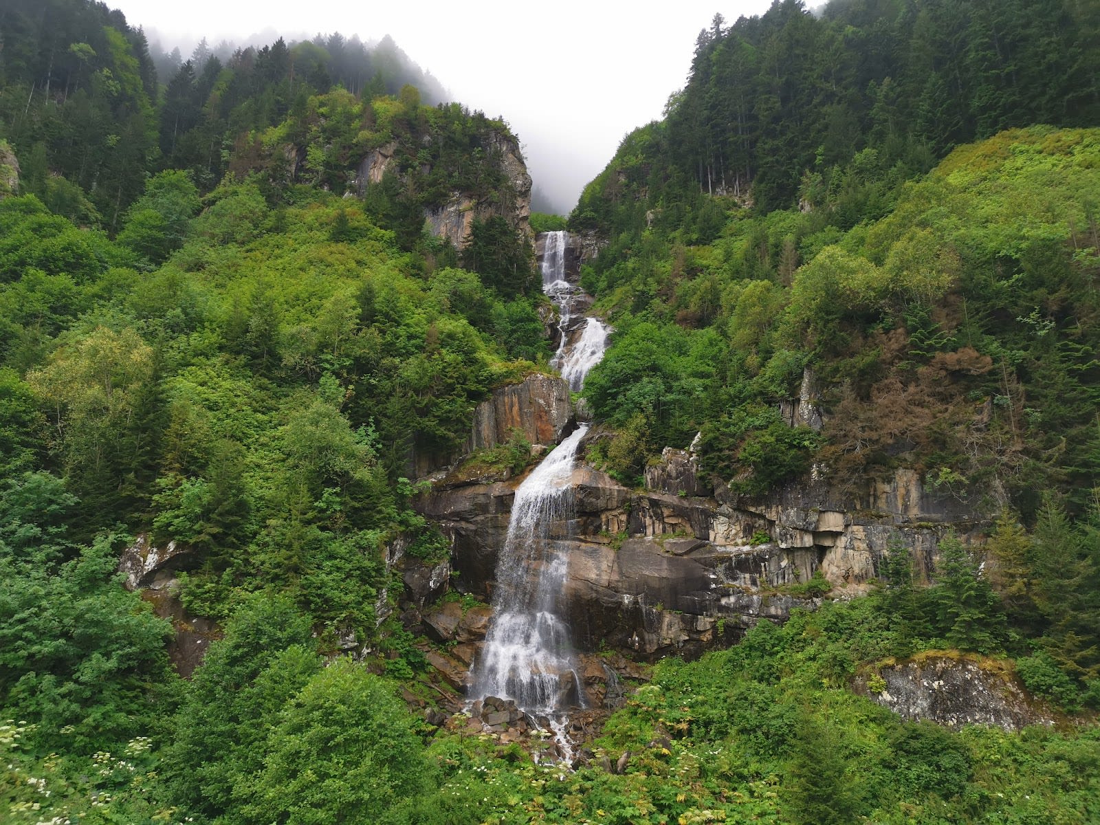 Cimil Şelalesi — Rize doğa ve parklar