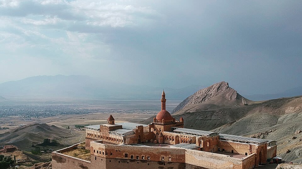 İshak Paşa Sarayı — Ağrı tarihi yerler