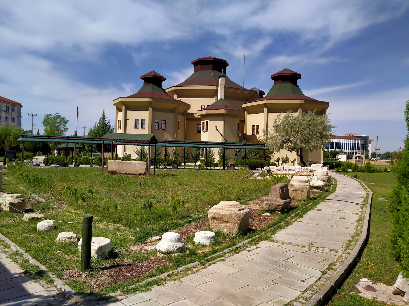 Aksaray Müzesi — Aksaray müze ve saraylar