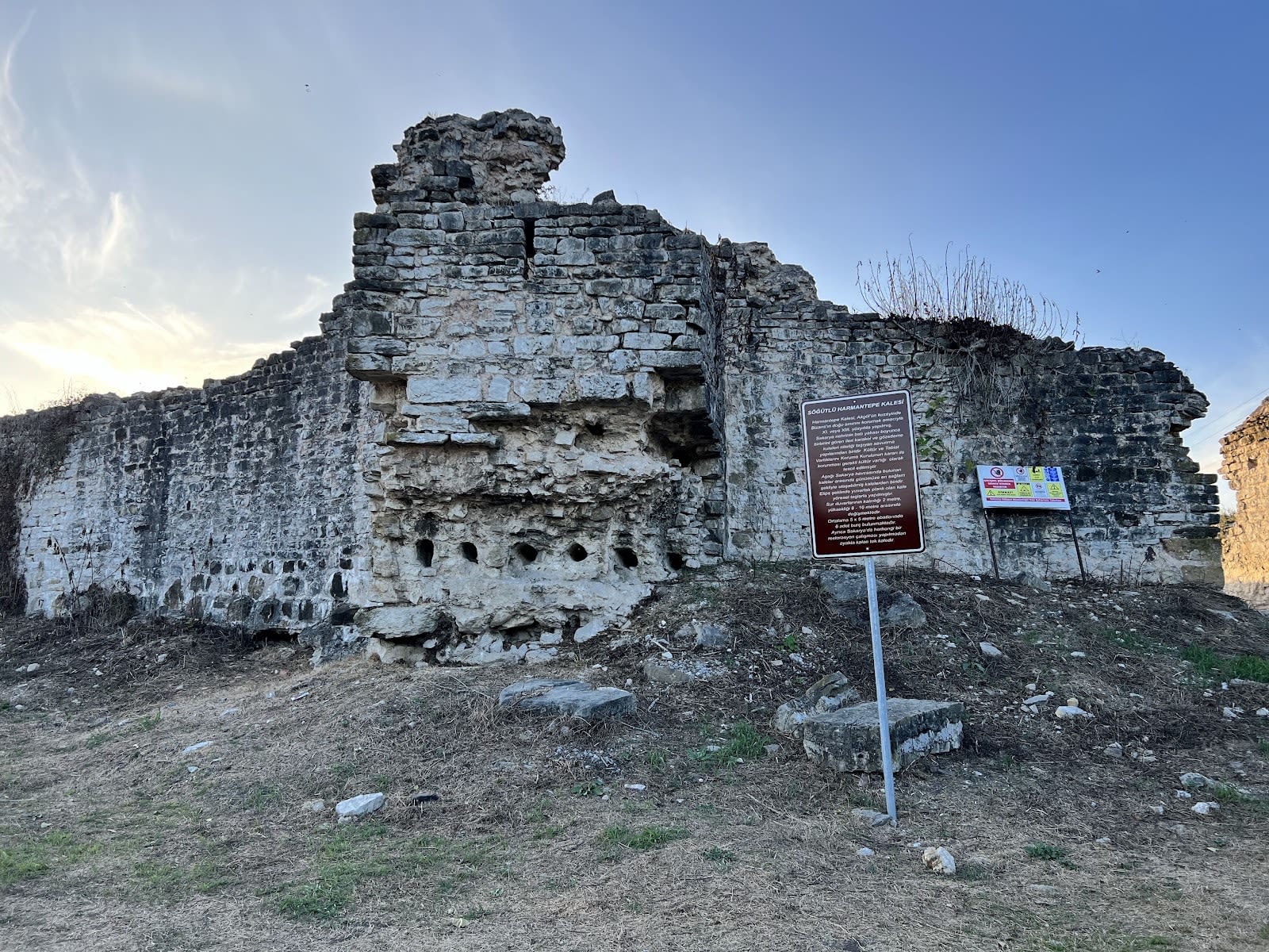 Harmantepe Kalesi — Sakarya tarihi yerler