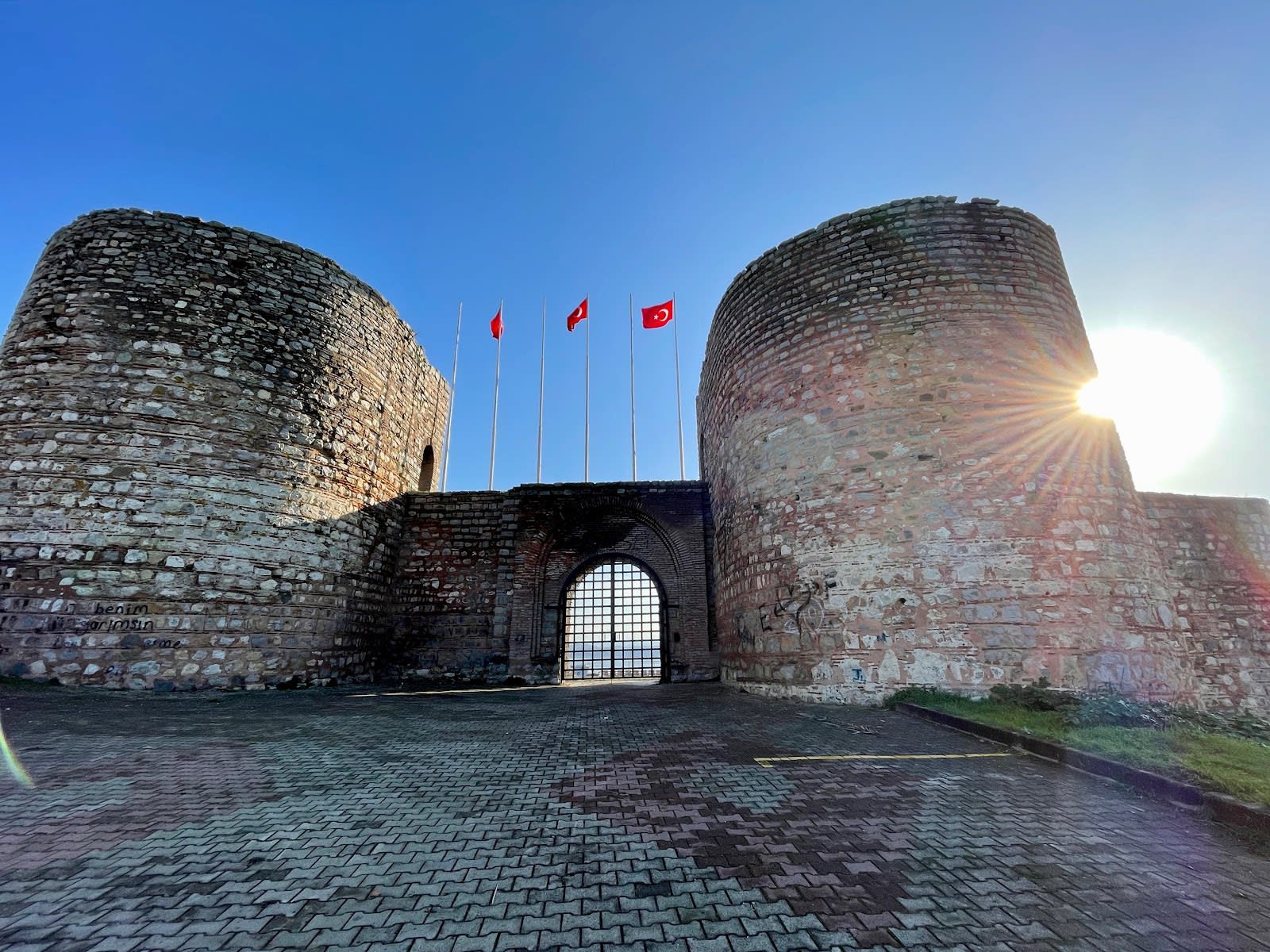 Eskihisar Kalesi — Kocaeli tarihi yerler