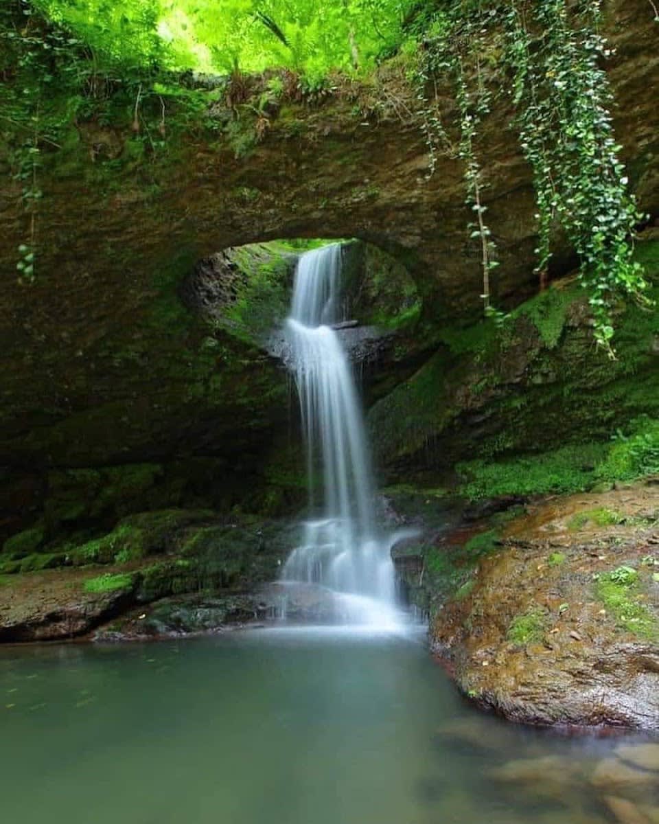 Murgul Deliklikaya Şelalesi — Artvin doğa ve parklar