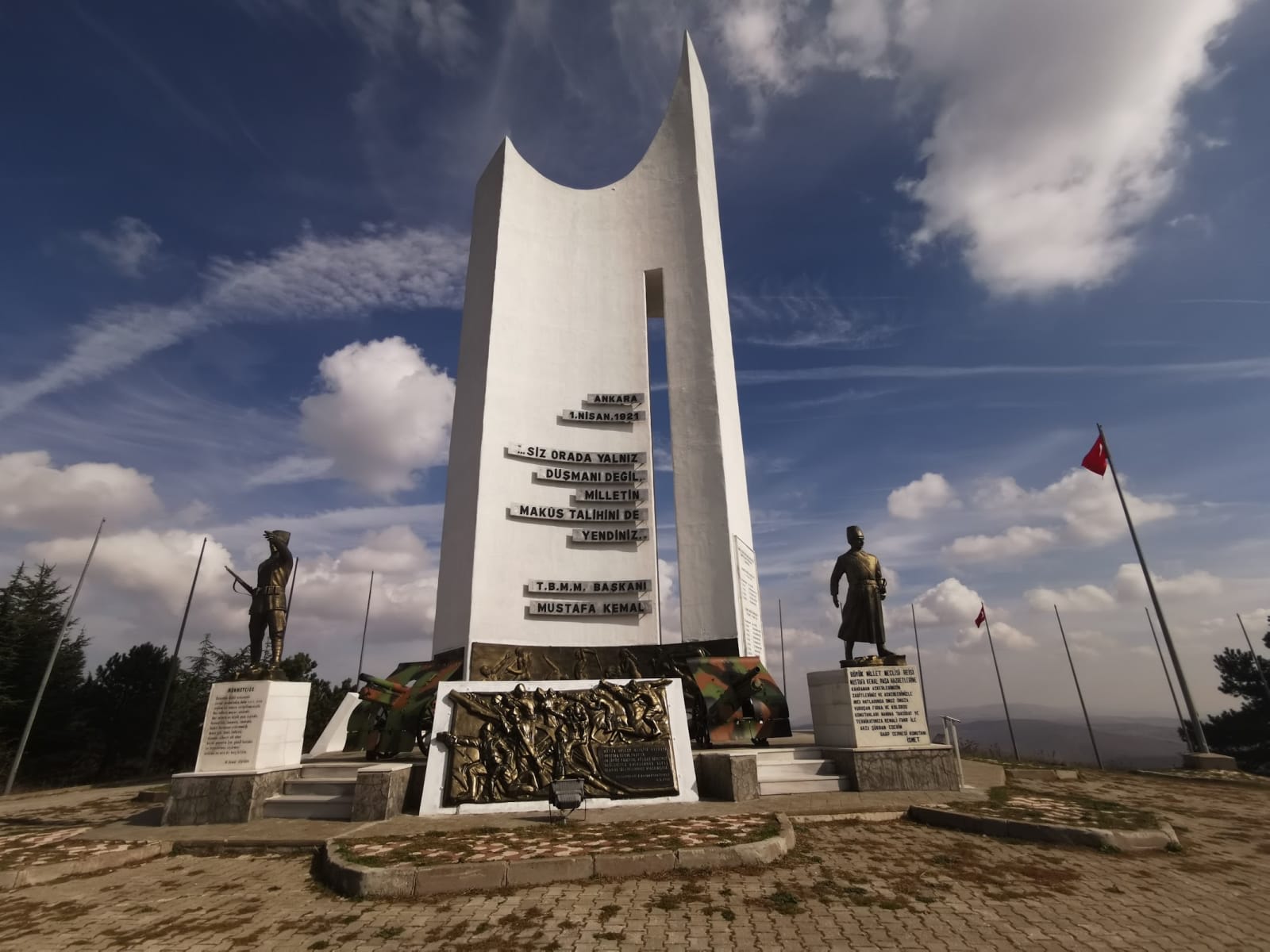 Metris Tepe Zafer Anıtı — Bilecik gezilecek yerler