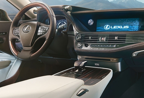 Lexus LS USP