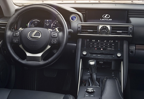 Lexus IS USP