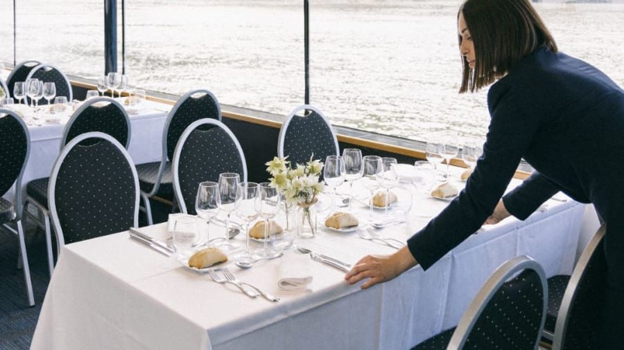 dejeuner-croisiere-peniche