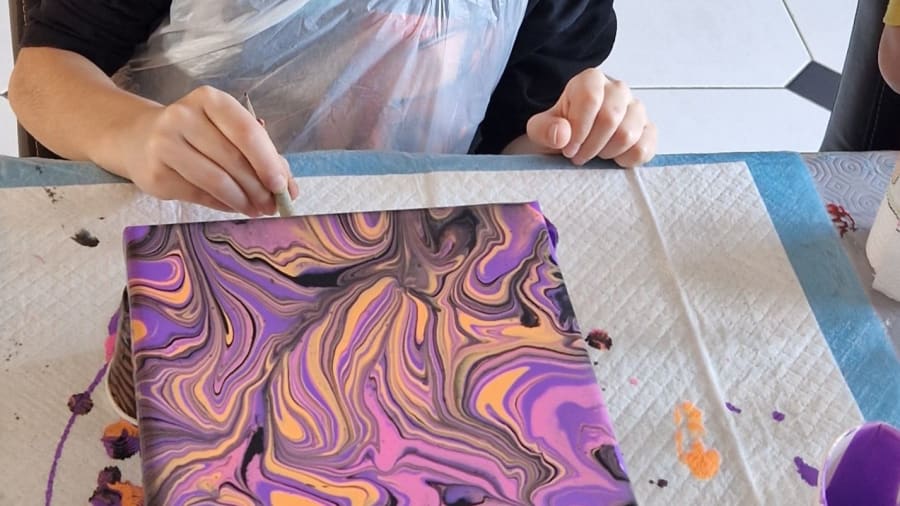 atelier-paren-enfant-peinture-fluide