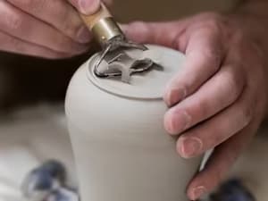 Initiation au tour de potier à Paris 18ème