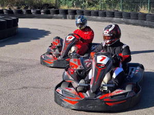 Karting à Châteauneuf-sur-Isère (26)