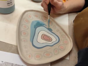 Atelier peinture sur céramique à Dijon (21)