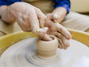 Initiation au tournage céramique à Marseille 5ème 