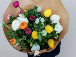 Atelier fabrication d'un bouquet de fleurs fraîches à Quimper