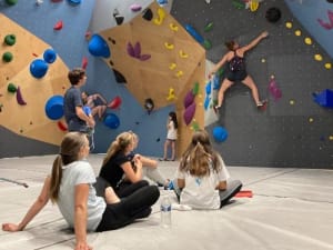 Initiation à l'escalade ado 11-14 ans à Saint-Germain-en-Laye 
